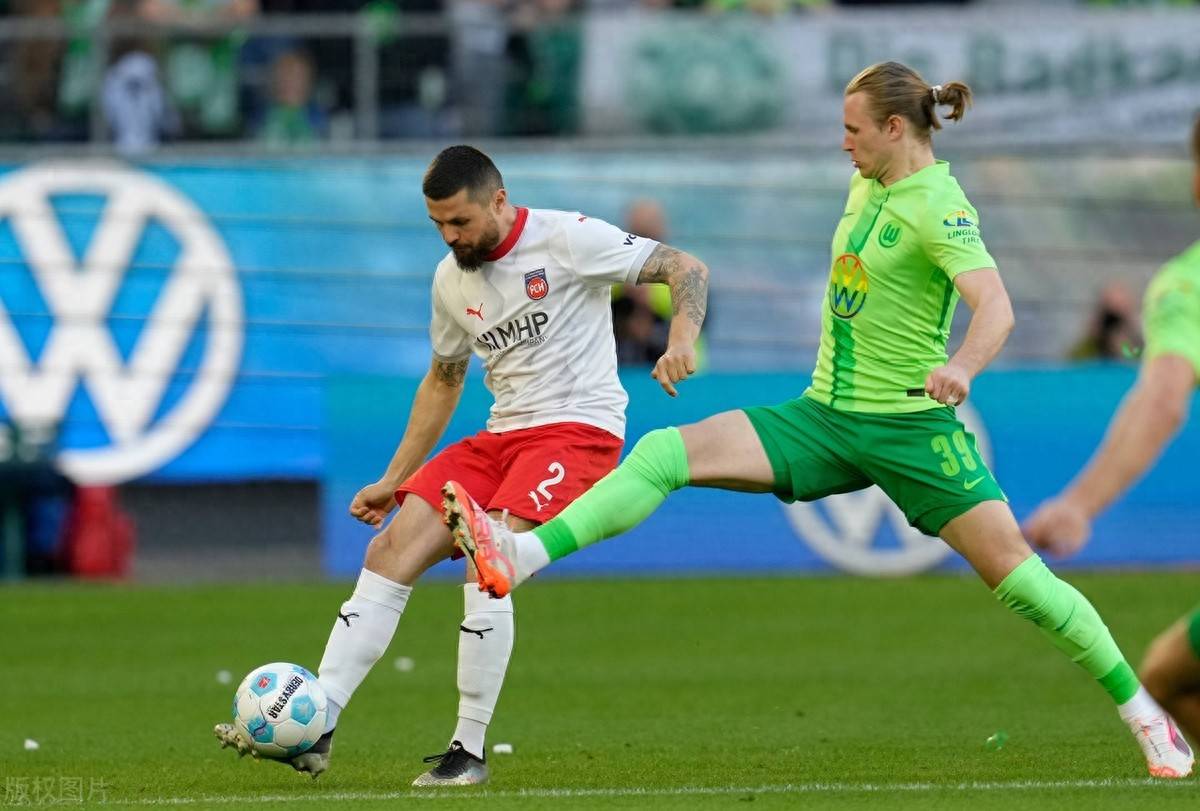 关于沙尔克客场不敌勒沃库森,陷入保级泥潭的信息 关于沙尔克客场不敌勒沃库森,陷入保级泥潭的信息