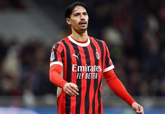 荷兰中场球员成为欧洲顶尖射手