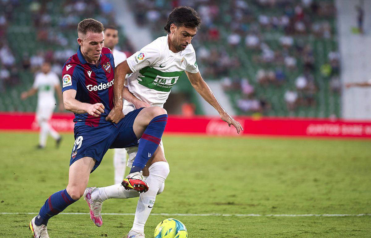 埃尔切客场战平，延续不败纪录的简单介绍