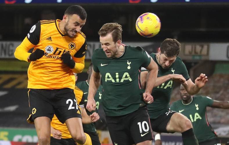 包含南安普顿客场不敌狼队，英超保级形势更加严峻的词条