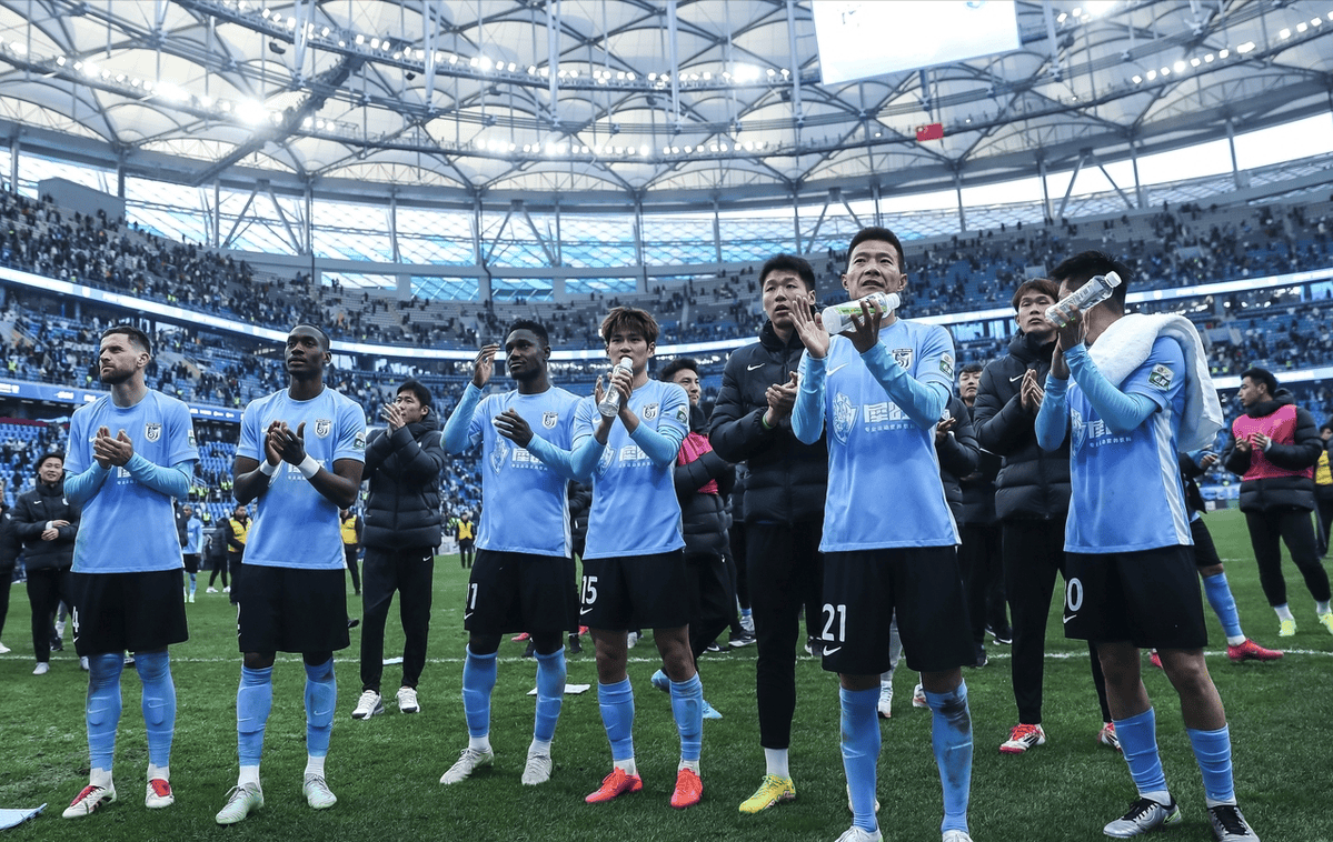 爱游戏官网-大连人队不负众望，轻松击败对手