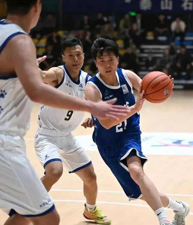 爱游戏官方登录入口-山东男篮在比赛中展现出勇敢和实力