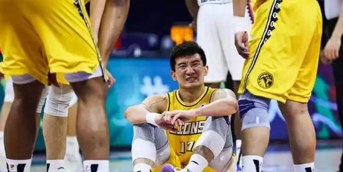 爱游戏-福建队冲击季后赛，面对激烈对抗求生存的简单介绍