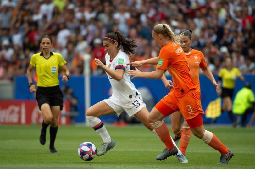 爱游戏入口-老妇人后防连续失球，疑似卫冕不力的简单介绍