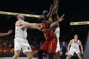 爱游戏网页版-拜仁门将诺伊尔：回归巅峰态势稳定，诺伊尔拜仁球衣