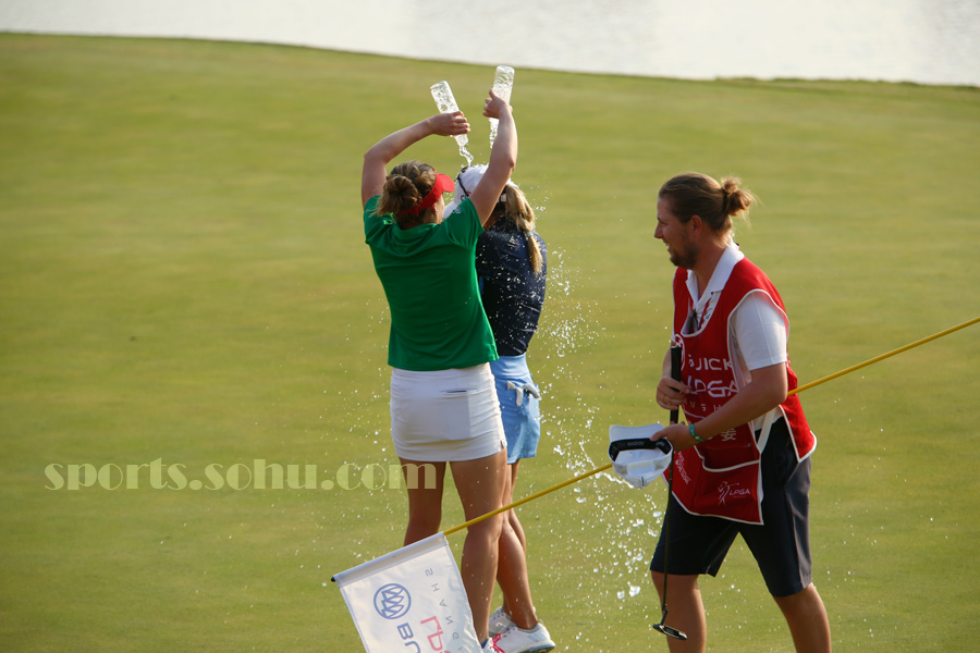 卫冕冠军挑战西班牙,泰国队发挥出色 卫冕冠军挑战西班牙,泰国队发挥出色