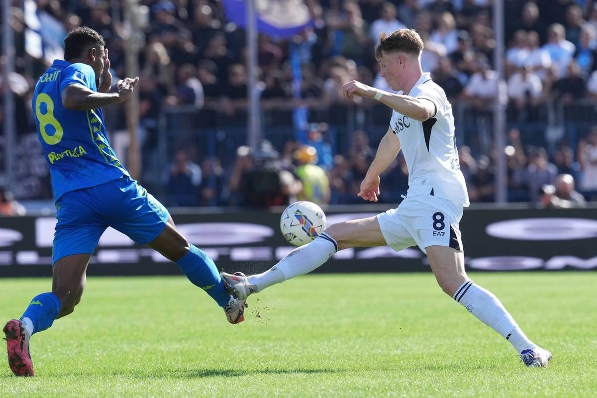 关于那不勒斯势必全力以赴，迎接激烈对决的信息