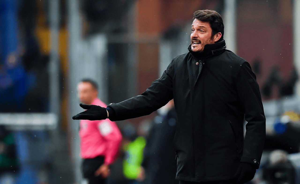 包含AC米兰主帅发布备战计划，全队备战的词条