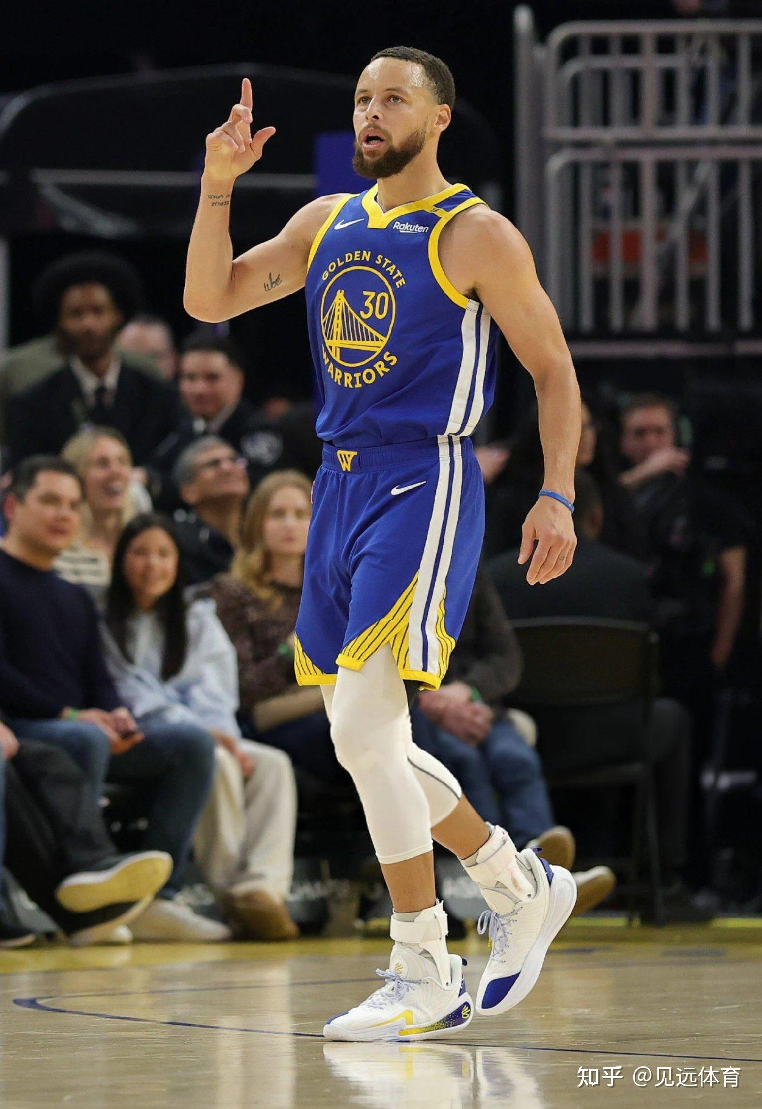 爱游戏官方入口-勇士负开拓者，库里高烧分无济于事