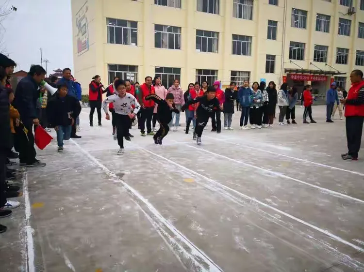 爱游戏登录入口-包含捷克射击运动员追逐梦想，一往无前的词条