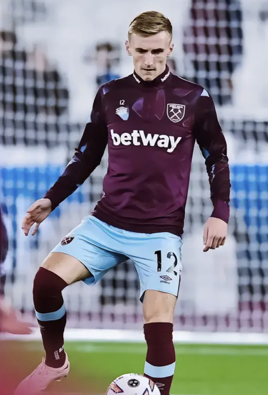 布伦特伍德在比赛中拼尽全力 布伦特伍德在比赛中拼尽全力