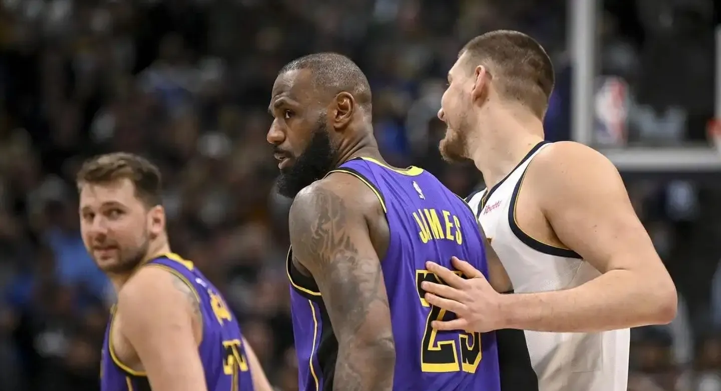 独行侠控卫发威,率队击溃湖人取得胜利的简单介绍 独行侠控卫发威,率队击溃湖人取得胜利的简单介绍