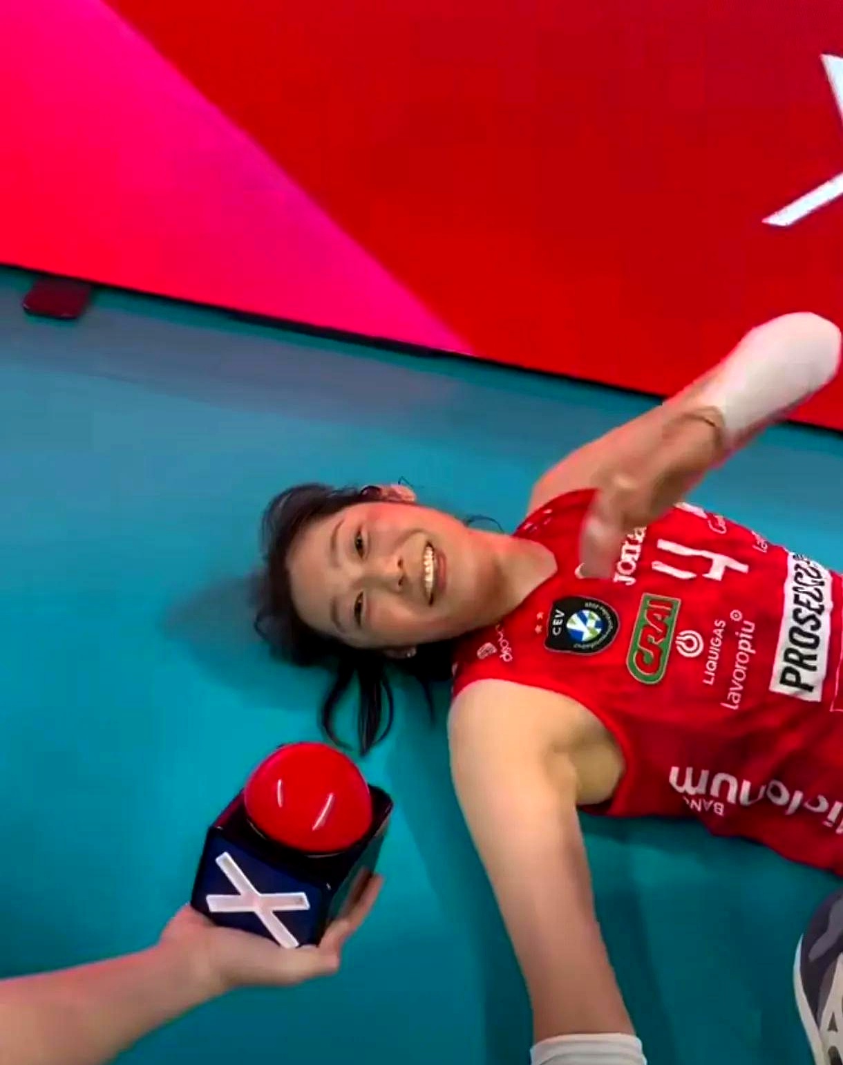 爱游戏官网入口-意大利选手赢得全场掌声，展现出色表现