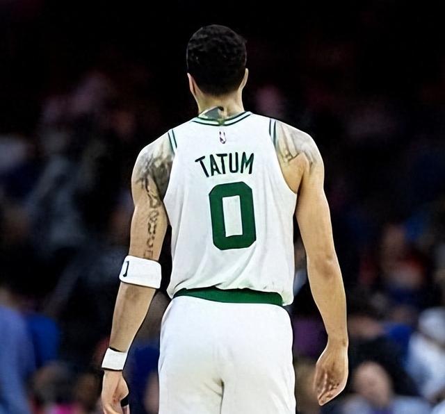 荷兰篮球巨星遭遇伤病!球队调整战术备战的简单介绍 荷兰篮球巨星遭遇伤病!球队调整战术备战的简单介绍